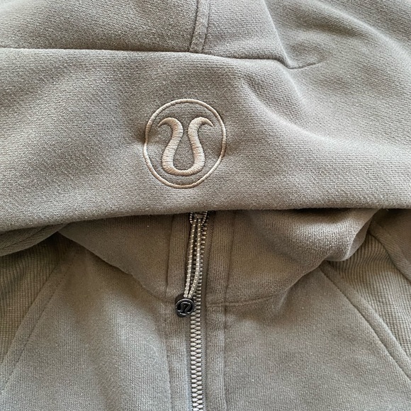 Lululemon Scuba Oversized Full Zip Hoodie in Carob Brown - Picture 5 of 5